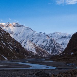 Snow Mountains - Breathtaking snow-covered mountains in Spiti Val #31874833