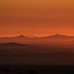 Desert Wilderness - Beautiful desert landscape with mountain silhoue #32901667