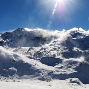 Snow Mountains - Snow-covered mountains in Salzburg, Austria, bas #36505946